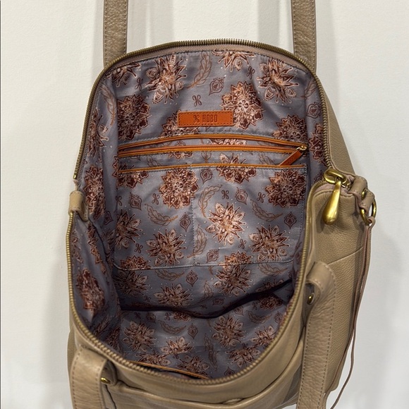 HOBO Tan Leather Tote with Fringe Details - Picture 7 of 7